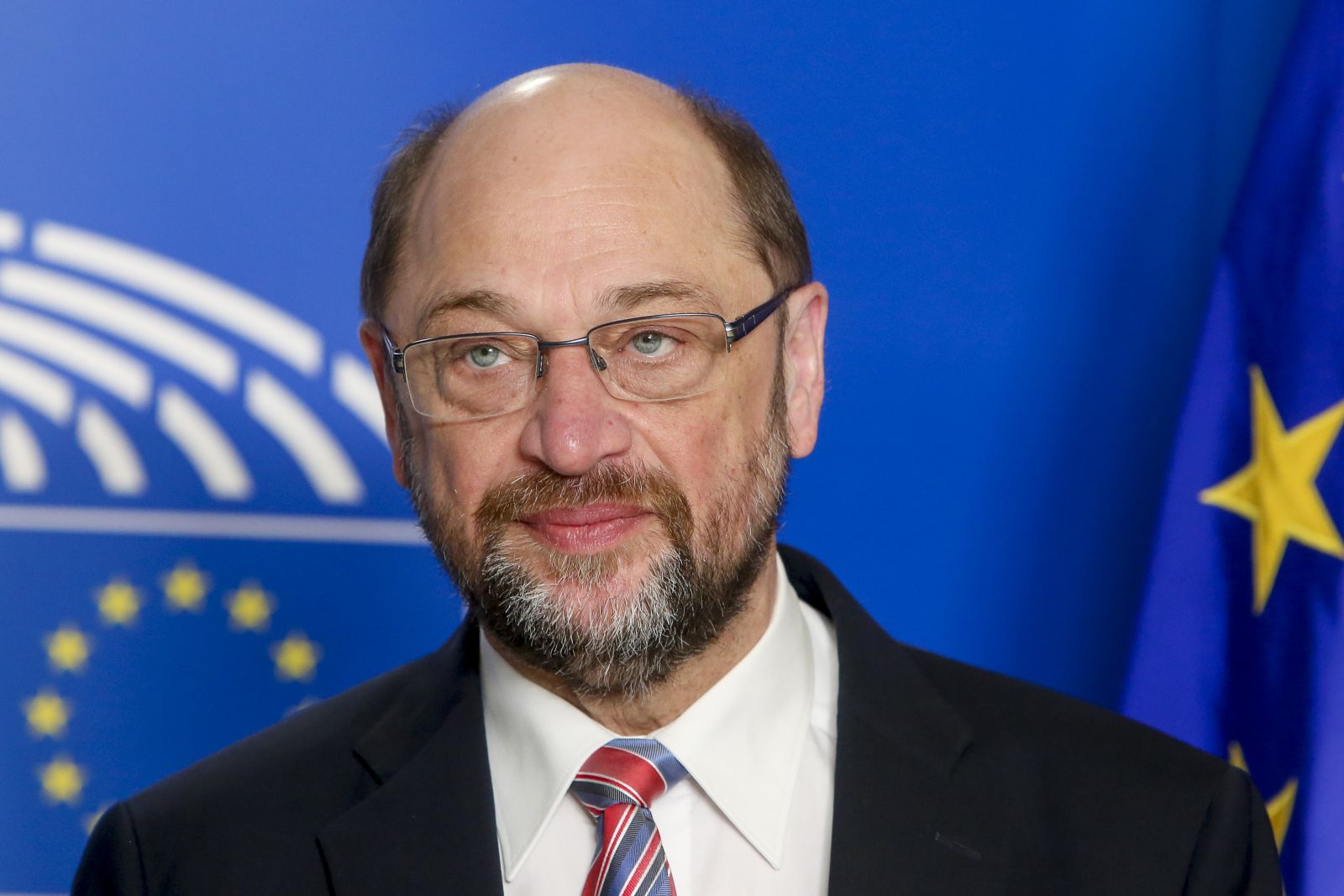 Hand Over and Press point of Martin SCHULZ and Antonio TAJANI - EP President