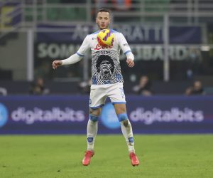 November 21, 2021, Milan, United Kingdom: Milan, Italy, 21st November 2021. Amir Rrahmani of SSC Napoli controls the ball on his chest during the Serie A match at Giuseppe Meazza, Milan. Picture credit should read: Jonathan Moscrop / Sportimage(Credit Image: © Jonathan Moscrop/CSM via ZUMA Wire) (Cal Sport Media via AP Images)