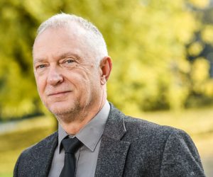 03.11.2021., Zagreb - Boris Cota, profesor na Ekonomskom fakultetu u Zagrebu. 

Photo Sasa ZinajaNFoto