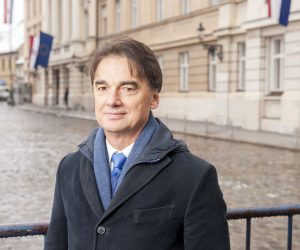 3.12.2020. Zagreb, Branko Grčić, političar, ekonomist, potpredsjednik Vlade i ministar regionalnog razvoja i fondova Europske unije u dvanaestoj Vladi Republike - portret
Photo: Tomislav Cuveljak/NFoto