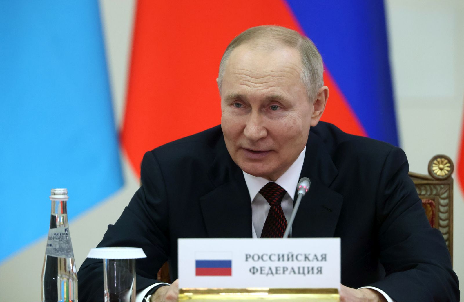 epa10378680 Russian President Vladimir Putin attends an informal summit of the Commonwealth of Independent States (CIS) in St. Petersburg, Russia, 26 December 2022. An informal meeting of the leaders of the CIS countries will be held on December 26-27 at the Boris Yeltsin Presidential Library in St. Petersburg. It is attended by President of Azerbaijan Ilham Aliyev, Prime Minister of Armenia Nikol Pashinyan, President of Belarus Alexander Lukashenko, President of Kazakhstan Kassym-Jomart Tokayev, President of Kyrgyzstan Sadyr Japarov, President of Tajikistan Emomali Rahmon, President of Turkmenistan Serdar Berdimuhamedov and President of Uzbekistan Shavkat Mirziyoyev.  According to Vladimir Putin, cooperation between the CIS countries is proceeding successfully, by the end of the year the trade turnover should reach 100 billion USD.  EPA/ALEXEI DANICHEV/SPUTNIK/KREMLIN POOL MANDATORY CREDIT