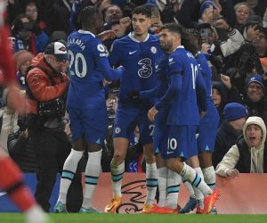epa10379378 Kai Havertz (C) of Chelsea celebrates with team mates after scoring the 1-0 lead during the English Premier League soccer match between Chelsea FC and AFC Bournemouth in London, Britain, 27 December 2022.  EPA/Vince Mignott EDITORIAL USE ONLY. No use with unauthorized audio, video, data, fixture lists, club/league logos or 'live' services. Online in-match use limited to 120 images, no video emulation. No use in betting, games or single club/league/player publications