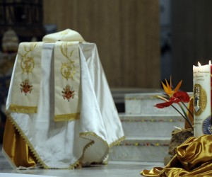 epa10384249 Suffrage Mass for Pope Emeritus Benedict XVI (Joseph Ratzinger) in the Parish of Santa Maria Consolatrice using the pyx and chalice received as a gift from Benedict XVI, in Rome, Italy, 31 December 2022. The Holy See Press Office announced that Pope Emeritus Benedict XVI, 95, died at 9:34 AM on 31 December 2022 morning in his residence at the Mater Ecclesiae Monastery in Vatican City. Born Joseph Ratzinger in Bavaria, Germany on 16 April 1927, was appointed leader of the Catholic Church on 19 April 2005 succeeding late pontiff John Paul II.  EPA/FABIO CIMAGLIA