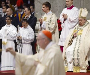 epa10385041 Pope Francis presides at Holy Mass of the Solemnity of Most Holy Mary Mother of God on the 56st World Day of Peace in Saint Peter's Basilica in the Vatican City, 01 January 2023.  EPA/FABIO FRUSTACI