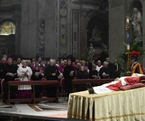 epa10386134 A handout photo made available by Vatican Media shows the body of late Pope Emeritus Benedict XVI (Joseph Ratzinger) as it lies in state in Saint Peter's Basilica for public viewing, Vatican City, 02 January 2023. Former Pope Benedict XVI died on 31 December at his Vatican residence, aged 95. For three days, starting from 02 January, the body will lay in state in St Peter's Basilica until the funeral on 05 January.  EPA/VATICAN MEDIA  HANDOUT EDITORIAL USE ONLY/NO SALES