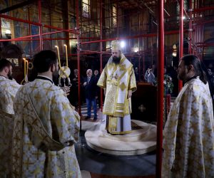 Zagreb, 07.01.2023.- Božićna liturgija za vjernike koji slave Božić po julijanskom kalendaru. Liturgiju u Sabornoj crkvi Preobraženja Gospodnjeg predvodi vikar patrijarha srpskog Porfirija, episkop marčanski Sava.
foto HINA/ Daniel KASAP/ dk