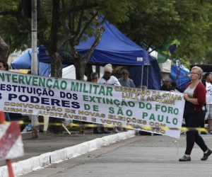 epa10397114 Followers of former President Jair Bolsonaro leave a camp in front of the Army Headquarters, in Sao Paulo, Brazil, 09 January 2023. Several camps that brought together Bolsonaro radicals in front of the Army headquarters were dismantled, including those in the main cities of the country, after the attacks on 08 January at the headquarters of the national Congress, Presidential Palace and Supreme Court, in an attempted coup d'état.  EPA/SEBASTIAO MOREIRA