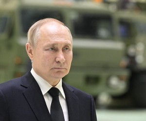 epa10413362 Russian President Vladimir Putin looks on during his visit to the JSC North-Western Regional Center of the Almaz-Antey Concern - Obukhov plant, on the 80th anniversary of the Leningrad siege breakthrough, in St. Petersburg, Russia, 18 January 2023.  EPA/ALEXEY DANICHEV / SPUTNIK / KREMLIN POOL