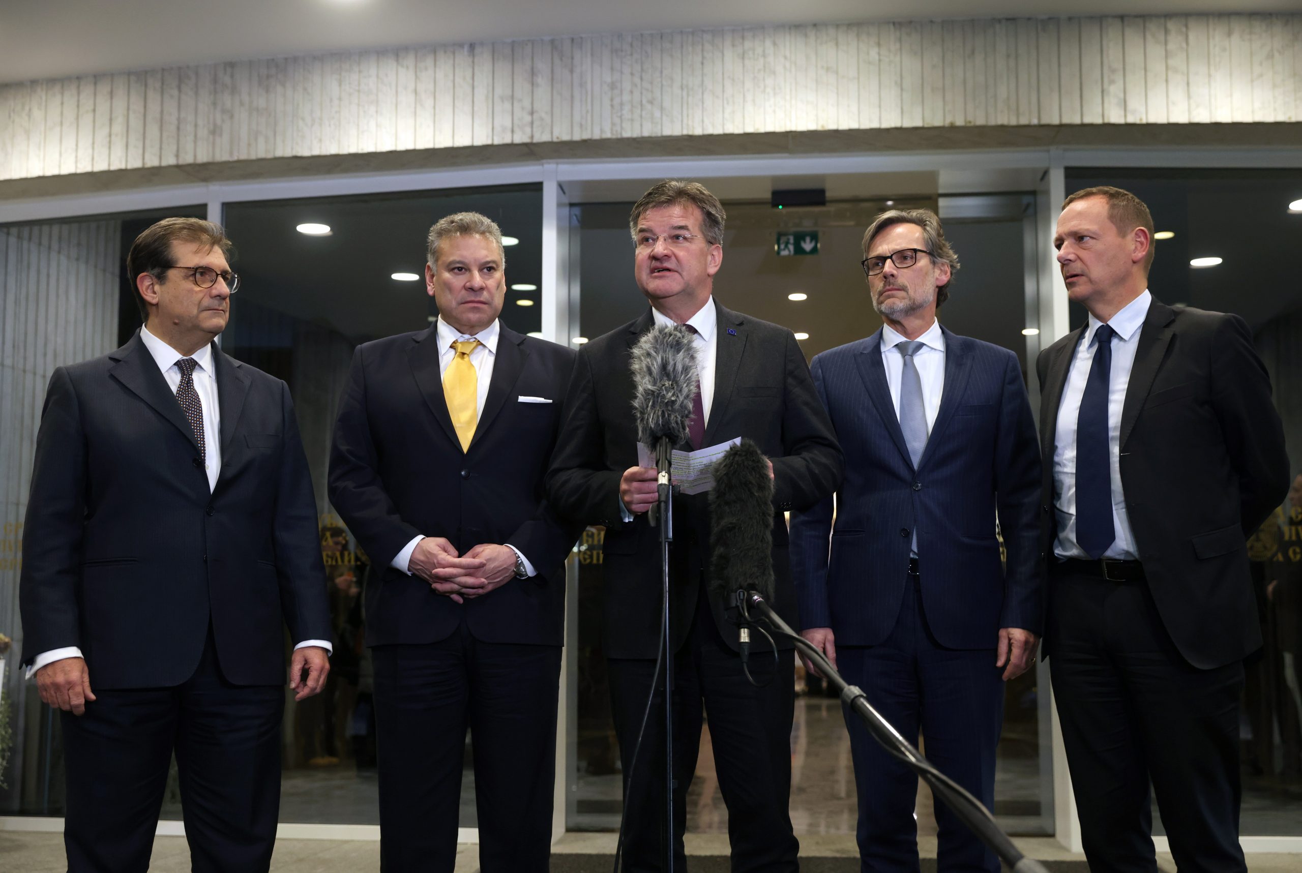 epa10418630 EU Special Representative for the Pristina-Belgrade Dialogue Miroslav Lajcak (C) addresses the media with Italian prime minister's Advisor Francesco Talo (L), US Deputy Assistant Secretary Gabriel Escobar (2-L), German chancellor's Advisor Jens Plettner (2-R), and French president's Advisor Emmanuel Bonne (R), after meeting Serbian President Aleksandar Vucic in Belgrade, Serbia, 20 January 2023. The envoys were visiting Kosovo and Serbia as part of the ongoing effort to defuse tensions and help secure an agreement between both parties.  EPA/ANDREJ CUKIC