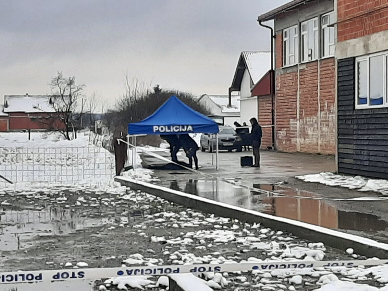 Gudovac, 22.01.2023 - U prigradskom naselju Gudovac pored Bjelovara u nedjelju ujutro pronaðeno je beivotno tijelo mladiæa. Policijski oèevid je u tijeku, a nakon toga slijedi kriminalistièko istraivanje, ako se za to pokae potreba, poruèili su iz Policijske uprave bjelovarsko-bilogorske. foto HINA/ Igor KOKORU/ ik