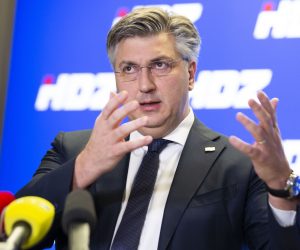 Zagreb, 23.01.2023.- Izjava predsjednika HDZ-a nakon sjednice šireg Predsjedništva. Na fotografiji Andrej Plenković.
foto HINA/ Daniel KASAP/ dk