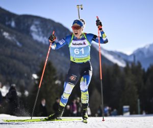 epa10428478 Yuliia Dzhima of Ukraine in action during the women's 15km individual race at the IBU Open European Biathlon Championships, in Lenzerheide, Switzerland, 25 January 2023.  EPA/GIAN EHRENZELLER