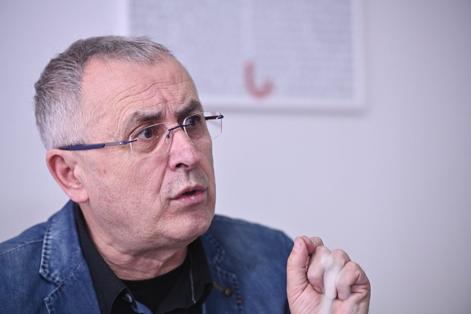 Split, 26.01.2023. - Konferencija za novinare Sindikata zaposlenika u hrvatskom školstvu - Preporod na temu: "Zakašnjela odluka i ishitrena realizacija". Na slici Željko Stipić. foto HINA/ Mario STRMOTIĆ/ ms
