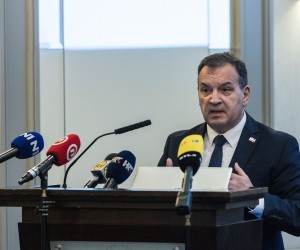 Zagreb, 31.1.2023 - Predstavljanje projekta "Zdravstvena pismenost" kojeg su pokrenuli Večernji list, magazin Ordinacija i portalzdravlje.hr uz podršku Ministarstva zdravstva. Na uvodnoj konferenciji projekt su predstavili medicinski stručnjaci, predstavnici pacijenata te ministar zdravstva Vili Beroš (na slici). 
Foto Hina/ Dario GRZELJ/ dag