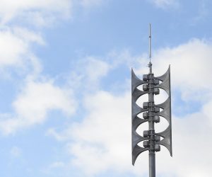 Elektronska sirena s daljinskim upravljanjem i mogućnošću imitacije zvučnih signala za uzbunjivanje 03.01.2019., Cakovec - Elektronska sirena s daljinskim upravljanjem i mogucnoscu imitacije zvucnih signala za uzbunjivanje koja se testira na daljinu.rrPhoto: Vjeran Zganec Rogulja/PIXSELL