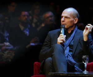 04.12.2016., Zagreb - U Hrvatskom narodnom kazalistu na Filozofskom teatru gostovao je bivsi ministar financija Grcke Janis Varoufakis.rPhoto: Zarko Basic/PIXSELL