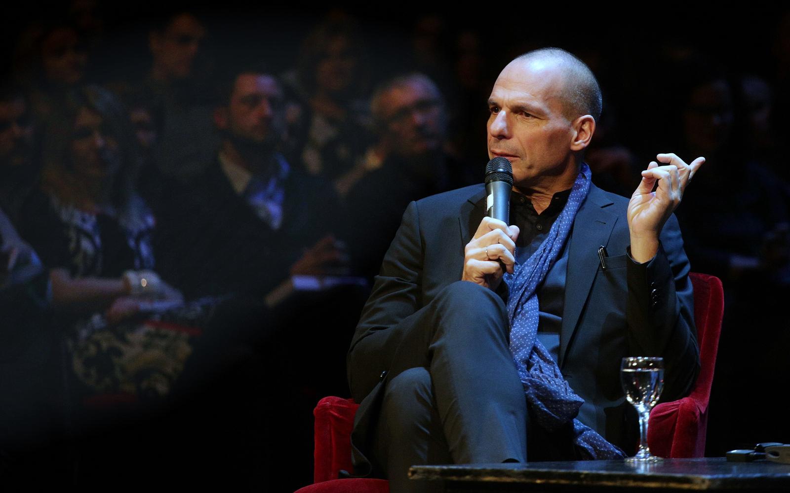 04.12.2016., Zagreb - U Hrvatskom narodnom kazalistu na Filozofskom teatru gostovao je bivsi ministar financija Grcke Janis Varoufakis.rPhoto: Zarko Basic/PIXSELL