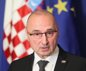 05.01.2023., Zagreb, Vlada - Izjave u Vladi.Gordan Grlic Radman i Tomislav Zigmanov nakon sastanka s premijerom Andrejom Plenkovicem Photo: Marko Prpic/PIXSELL