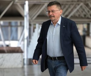 06.10.2022., Zagreb - Treci sastanak pregovarackih odbora Vlade RH i predstavnika sindikata javnih i drzavne sluzbe o sklapanju dodatka Temeljnom kolektivnom ugovoru za sluzbenike i namjestenike u javnim sluzbama i dodatka Kolektivnom ugovoru za drzavne sluzbenike i namjestenike. Pregovori ce se odrzati kroz dva sastanka i to s predstavnicima sindikata javnih sluzbi. Photo: Marko Prpic/PIXSELL