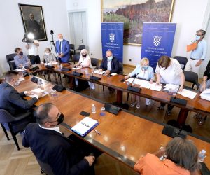 07.07.2021., Zagreb - U Saboru je pocela 13. sjednica Odbora za informiranje, informatizaciju i medije na kojoj se raspravlja o razrjesenju glavnog ravnatelja HRT-a i imenovanju vrsitelja duznosti do izbora novog. Photo: Patrik Macek/PIXSELL