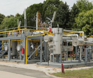 08.07.2022., Djelatovci - INA na podrucju Djeletovaca ima 9  naftnih busotina a na cijelom Vinkovackom podrucju preko 40 tako da prolazeci kroz slavonska polja nije rijetkost vidjeti njihalicu koja iz busotine crpi naftu. 
 Photo: Dubravka Petric/PIXSELL