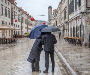 09.01.2023., Stra gradska jezgra, Dubrovnik - Kisni dan u Dubrovniku. Prazan grad.   Photo: Grgo Jelavic/PIXSELL
