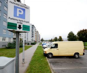 10.10.2017. , Zagreb -  U ulicama Vilima Korajca i Antuna Soljana u zagrebackom naselju Spansko, zapocinje naplata parkiranja. Photo: Marko Prpic/PIXSELL