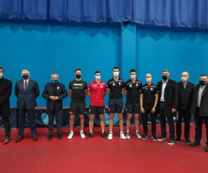 11.02.2021., Zagreb - Gradonacelnik Grada Zagreba Milan Bandic sastao se s predstavnicima Hrvatske stolnoteniske reprezentacije, predvodjene izbornikom Nevenom Karkovicem te predsjednikom Stolnoteniskog  saveza Zagreb i predsjednikom GSTK Zagreb Mariom Dokmanicem. Photo: Robert Anic/PIXSELL