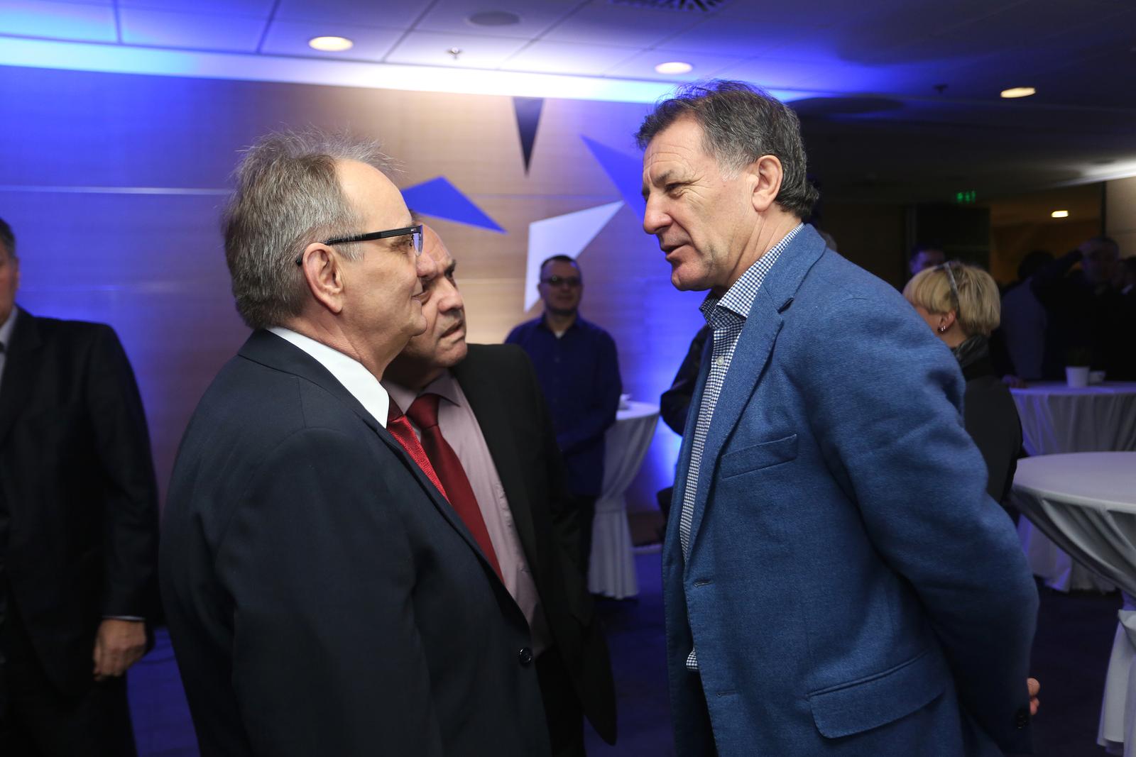 12.02.2016., Osijek - Svecana primopredaja vlasnistva NK Osijek madjarskom investitoru. Branimir Glavas, Zdravko Mamic."nPhoto: Marko Mrkonjic/PIXSELL