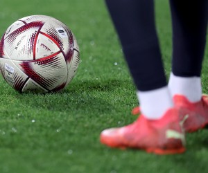 12.12..2022., Al Ersal 3, Doha, Katar - Trening hrvatske nogometne reprezentacije na trening kampu Al Ersal 3 u Dohi na Svjetskom prvenstvu u Kataru dan uoci polufinalne utakmice protiv Argentine. Adidas je predstavio sluzbenu loptu za polufinale i finale Svjetskog prvenstva u Kataru, a naziv koji je nova lopta dobila je Al Hilm. Al Hilm, sto se na arapskom jeziku prevodi kao “san”, nastavlja se na sluzbenu loptu koja se do sada koristila na turniru – Al Rihla, sto u prijevodu znaci “putovanje”. Photo: Igor Kralj/PIXSELL