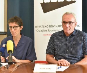 13.7.2022., Zagreb -  U Hrvatskom novinarskom drustvu odrzana je konferencija za medije na kojoj su predsjednik HND-a Hrvoje Zovko i predsjednica Europske federacije novinara, te predsjednica Sindikata novinara Hrvatske Maja Sever upozorili na prijetnje slobodi novinarskog rada. Photo: Davorin Visnjic/PIXSELL