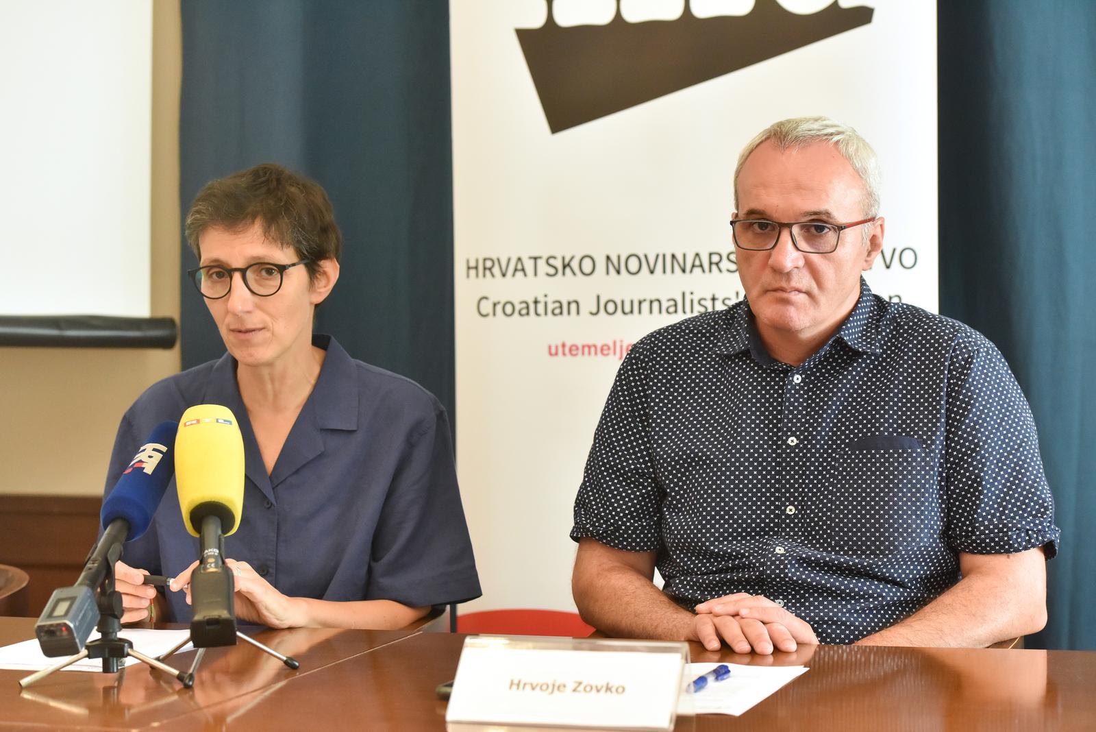 13.7.2022., Zagreb -  U Hrvatskom novinarskom drustvu odrzana je konferencija za medije na kojoj su predsjednik HND-a Hrvoje Zovko i predsjednica Europske federacije novinara, te predsjednica Sindikata novinara Hrvatske Maja Sever upozorili na prijetnje slobodi novinarskog rada. Photo: Davorin Visnjic/PIXSELL