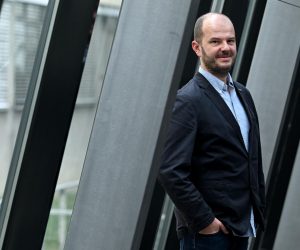 15.11.2022., Zagreb - Tim s Katedre za psihologiju rada zagrebackog Filozofskog fakulteta. Profesori Zvonimir Galic, Nikola Erceg, Maja Parmac Kovacic, Mitja Ruzojcic i Antun Palanovic. Zvonimir Galic
  Photo: Marko Lukunic/PIXSELL