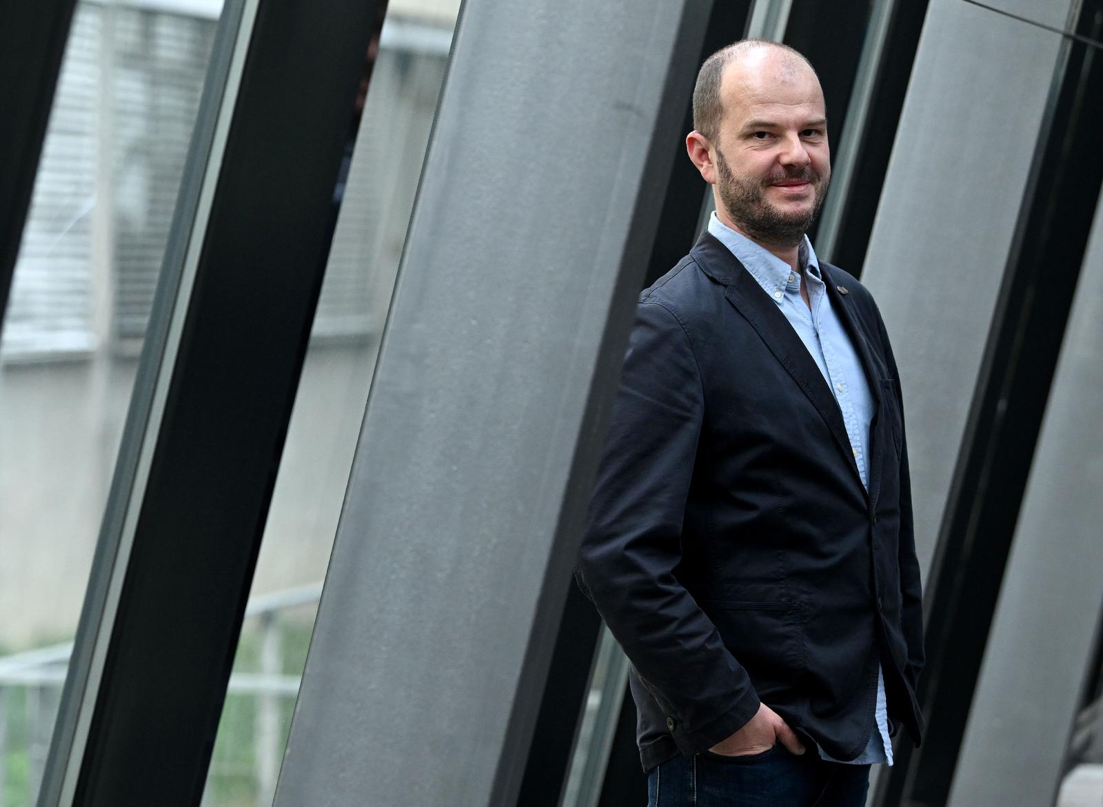 15.11.2022., Zagreb - Tim s Katedre za psihologiju rada zagrebackog Filozofskog fakulteta. Profesori Zvonimir Galic, Nikola Erceg, Maja Parmac Kovacic, Mitja Ruzojcic i Antun Palanovic. Zvonimir Galic
  Photo: Marko Lukunic/PIXSELL