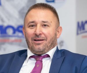 16.02.2021., Prostorije MOST-a, Dubrovnik - Konferencija za medije MOST-a. Mostov gradski vijecnik i koordinator za Dubrovnik Maro Kristic kandidat je te stranke za gradonacelnika Grada Dubrovnika.  Iako je bila najavljeno da ce predstaviti kandidata za zupana, a u medijima se spekuliralo da bi to mogao biti celnik mosta Bozo Petrov, na konferenciji za medije je sam Petrov demantirao te navode objasnivsi kako ce o kandidatu za to mjesto odlucivati clanovi stranke jer imaju „neke nove fine informacije“.rPhoto: Grgo Jelavic/PIXSELL
