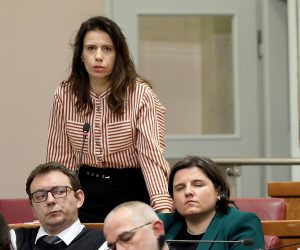 17.03.2023., Zagreb - Nakon aktualnog prijepodneva u Saboru zastupnici glasuju o povjerenju novim ministrima Branku Bacicu i Simi Erlicu Photo: Patrik Macek/PIXSELL