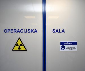 18.01.2020., Slavonski Brod, U prometnoj nesreci na autocesti A3 kod Velike Kopanice pet osoba je ozlijedjeno, a lijecnicka pomoc im je pruzena u Opcoj bolnici "Dr.Josip Bencevic" u Slavonskom Brodu. rPhoto: Ivica Galovic/PIXSELL