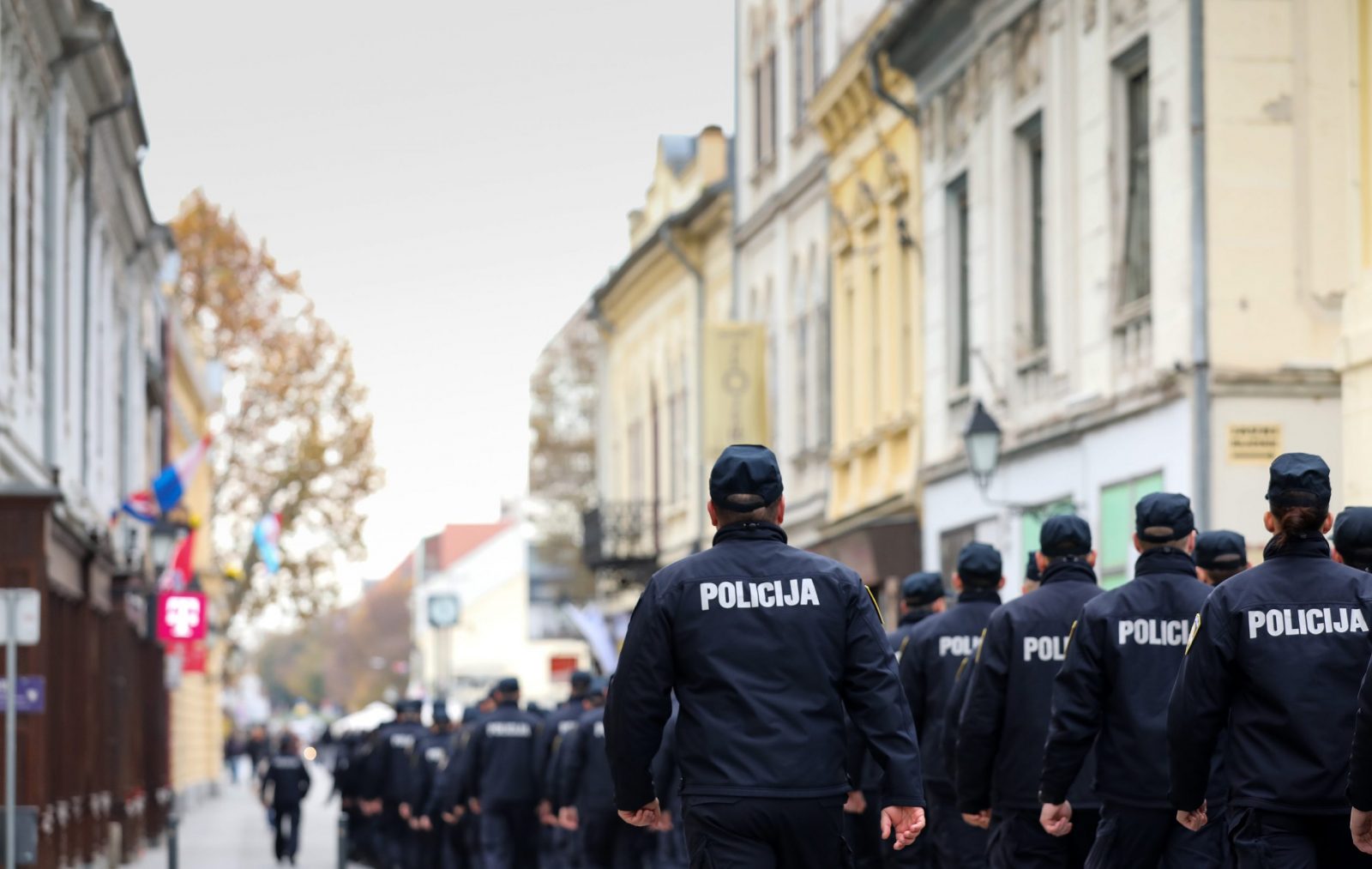 19.11.2022., Vukovar -  Tisuce kadeta Hrvatske policije odalo je mimohodom kroz centar Vukovara pocast svim zrtvama Domovinskog rata Photo: Emica Elvedji/PIXSELL