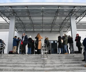 21.12.2021., Bjelovar - Predsjednik Vlade Andrej Plenkovic danas je u radnom posjetu gradu Bjelovaru. Domacini su mu bili zupan Marko Marusic i gradonacelnik Dario Hrebak. Medju ostalim obisao je novu zgradu Opce bolnice.  Photo: Damir Spehar/PIXSELL