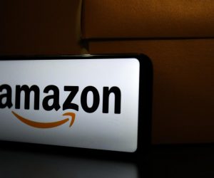 23.11.2020., Zagreb - Amazon poceo ekskluzivnu suradnju s Hrvatskom postom na dostavi paketa za hrvatsko trziste. Photo: Emica Elvedji/PIXSELL