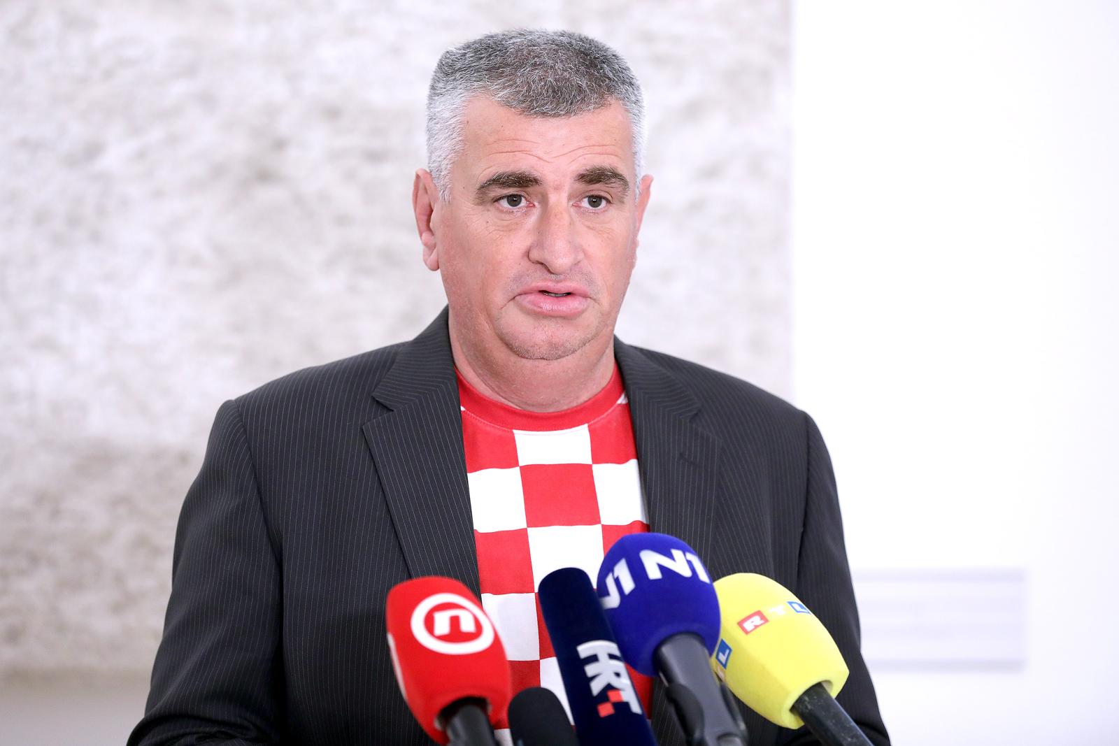 23.11.2022., Zagreb - Na konferenciji za medije odrzanoj u Saboru zastupnik Miro Bulj komentirao je predstojecu utakmicu i druge aktualne teme. Photo: Patrik Macek/PIXSELL