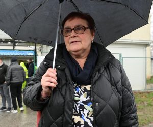 24.1.2023., Zagreb - Strajk radnika Cistoce ispred podruznica u Zagrebu. Mirjana Kaltak, predsjednica sindikata Cistoce Zagreb obratila se medijima Photo: Davorin Visnjic/PIXSELL