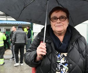 24.1.2023., Zagreb - Strajk radnika Cistoce ispred podruznica u Zagrebu. Mirjana Kaltak, predsjednica sindikata Cistoce Zagreb obratila se medijima Photo: Davorin Visnjic/PIXSELL