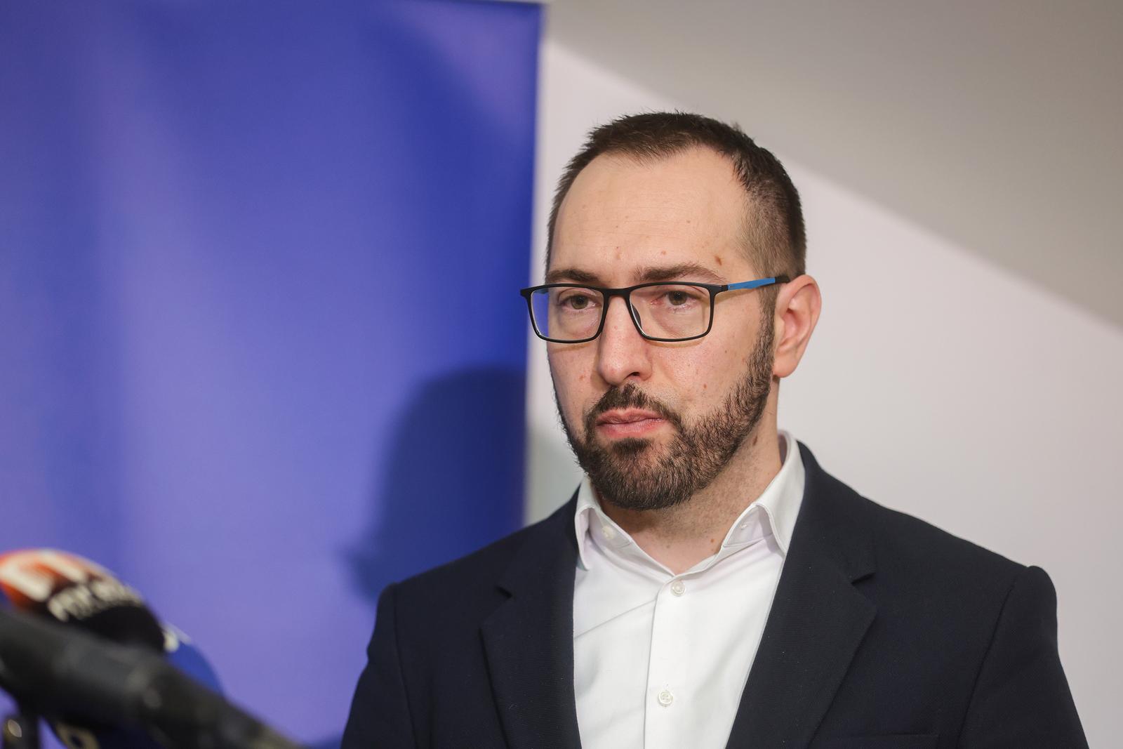 25.01.2023., Zagreb - Gradonacelnik Grada Zagreba Tomislav Tomasevic sastao se s potpredsjednikom Vlade i ministrom prostornoga uredjenja, graditeljstva i drzavne imovine Brankom Bacicem na temu obnove od potresa privatnih i javnih zgrada u Gradu Zagrebu. Izjave za medije nakon sastanka. Photo: Luka Stanzl/PIXSELL