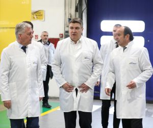26.01.2023., Zagreb - Predsjednik Zoran Milanovic u posjetu tvrtki AD Plastik Grupa koja se bavi razvojem i proizvodnjom komponenti za automobilsku industriju.

 Photo: Robert Anic/PIXSELL