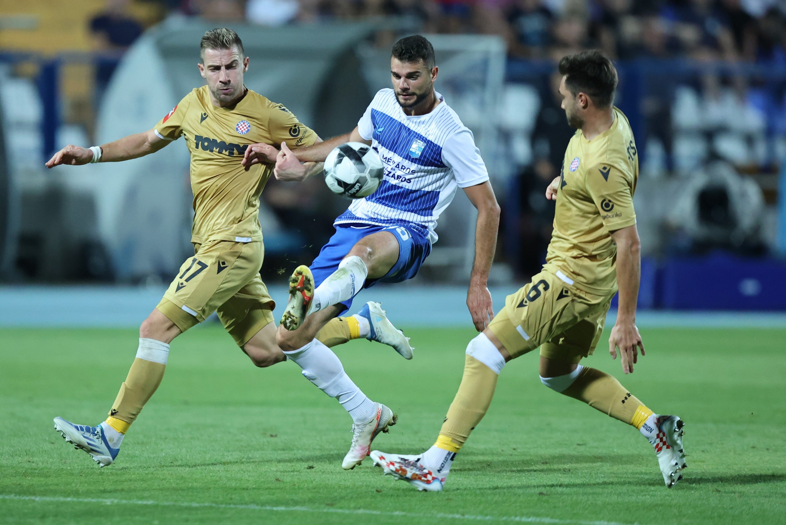 28.08.2022., stadion Gradski vrt, Osijek - SuperSport HNL, 07. kolo, NK Osijek - HNK Hajduk. Dario Melnjak, Antonio Mance   Photo: Davor Javorovic/PIXSELL