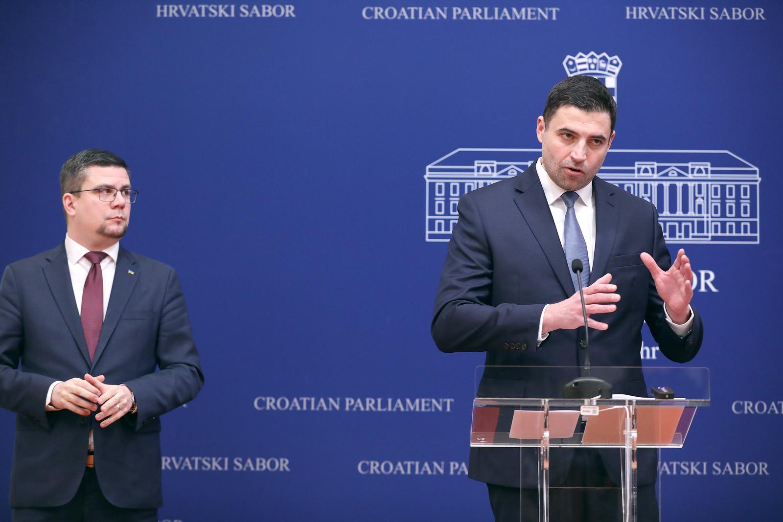31.01.2023., Zagreb - Na konferenciji za medije Kluba zastupnika Socijaldemokrati odrzanoj u Saboru o temi „Standard pada, a A.P. se ceslja!“ govorili su zastupnici Davor Bernardiic i Domagoj Hajdukovic. Photo: Patrik Macek/PIXSELL