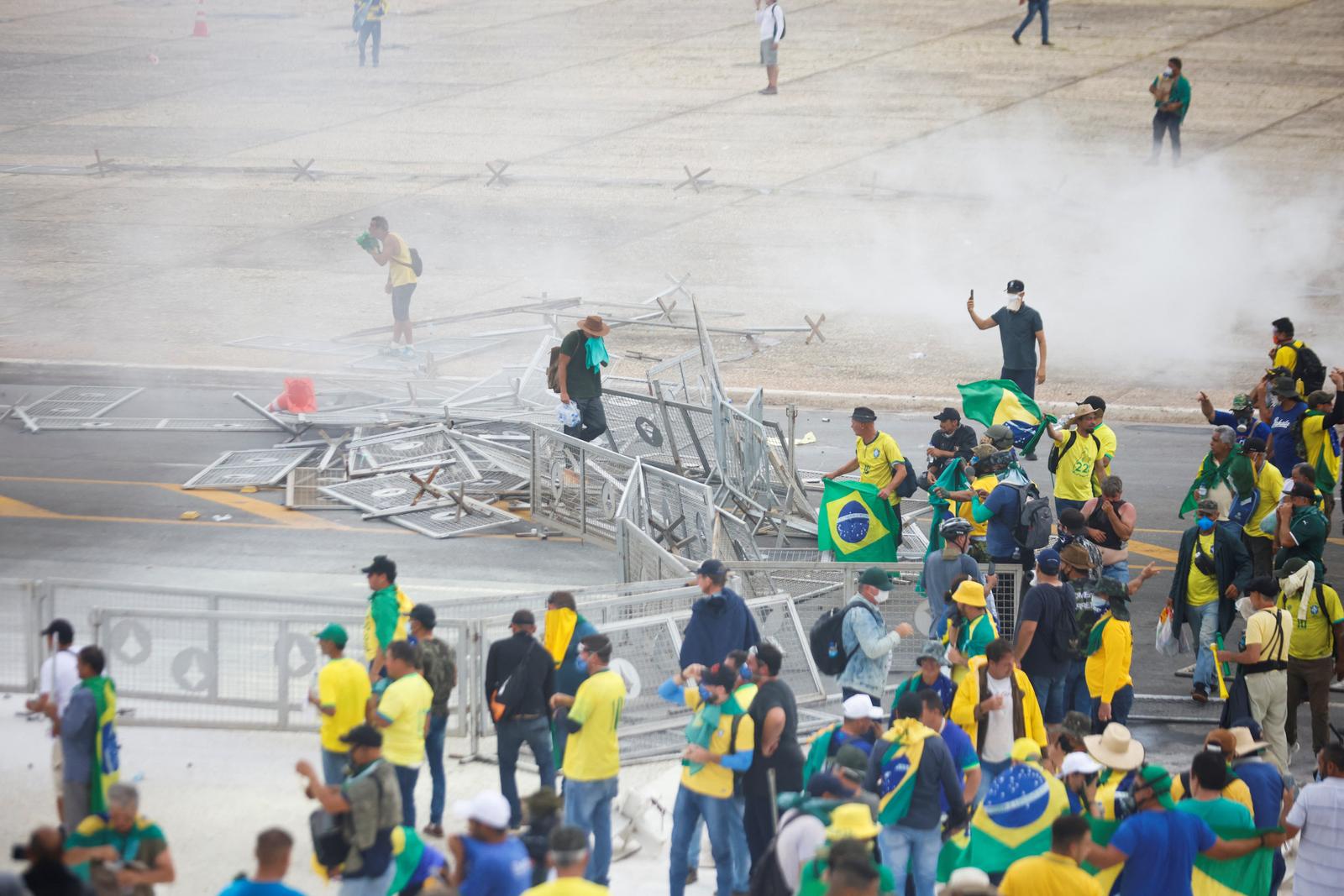 Supporters of Brazil's former President Jair Bolsonaro demonstrate against President Luiz Inacio Lula da Silva, outside Brazil’s National Congress in Brasilia, Brazil, December 8, 2023. REUTERS/Adriano Machado Photo: ADRIANO MACHADO/REUTERS