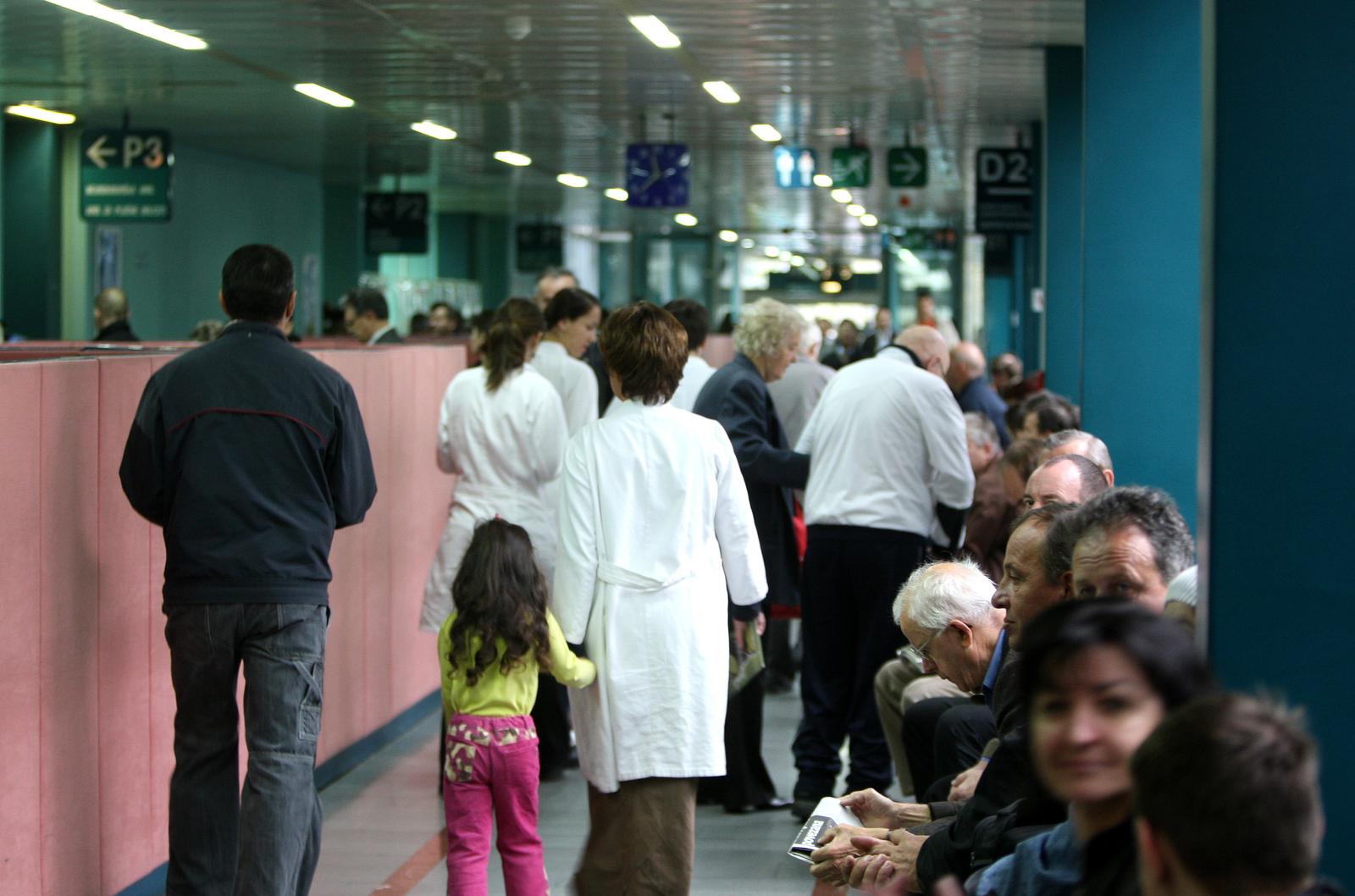 11.11.2008., Zagreb - Ilustracija na temu guzvi u bolnicama i dugog cekanja na pretrage. Klinicka bolnica Dubrava.r"nPhoto: Davor Puklavec/PIXSELL