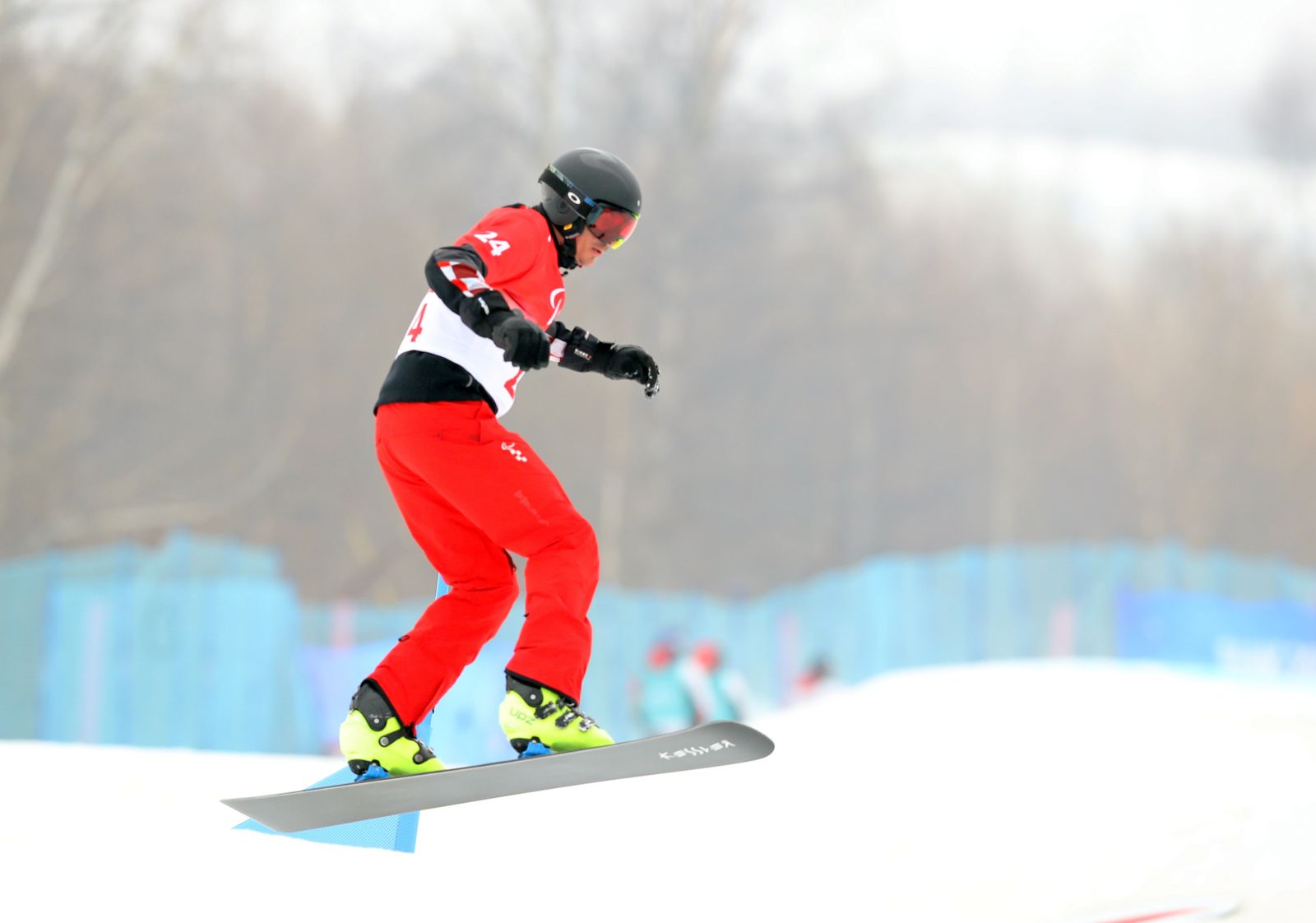 Peking, 11.03.2022 - Hrvatski paraolimpijac Bruno Bonjak tijekom utrke snowborda, banked slalom na Paraolimijskim igrma Peking 2022. Na slici Bruno Bonjak.
foto HINA/ Damir SENCAR/ ds